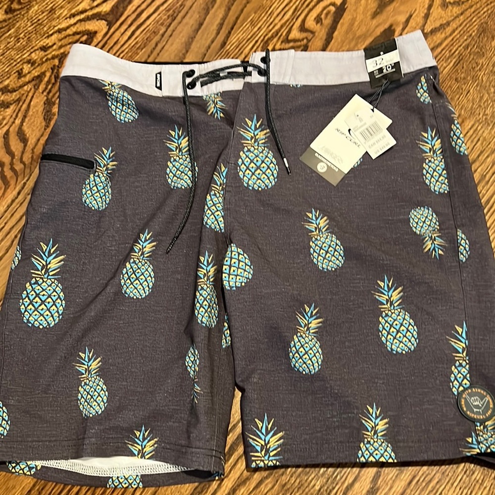 Rip Curl Mirage Men’s Board Shorts Size 32